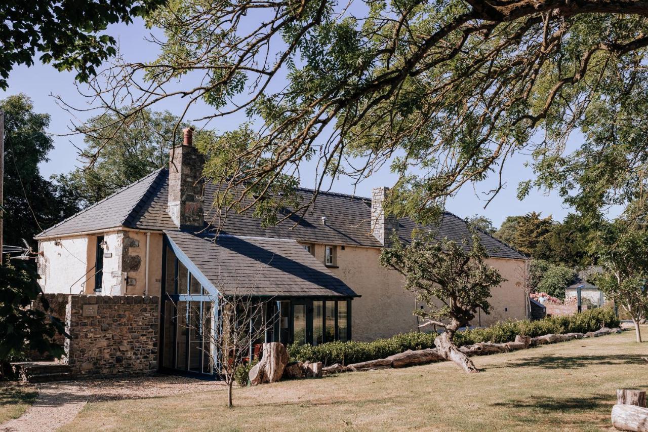 Апартаменты Gileston Manor-Self Catering Saint Athans Экстерьер фото