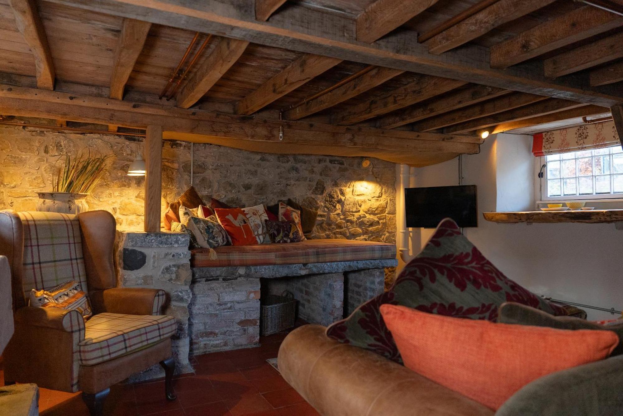 Апартаменты Gileston Manor-Self Catering Saint Athans Экстерьер фото